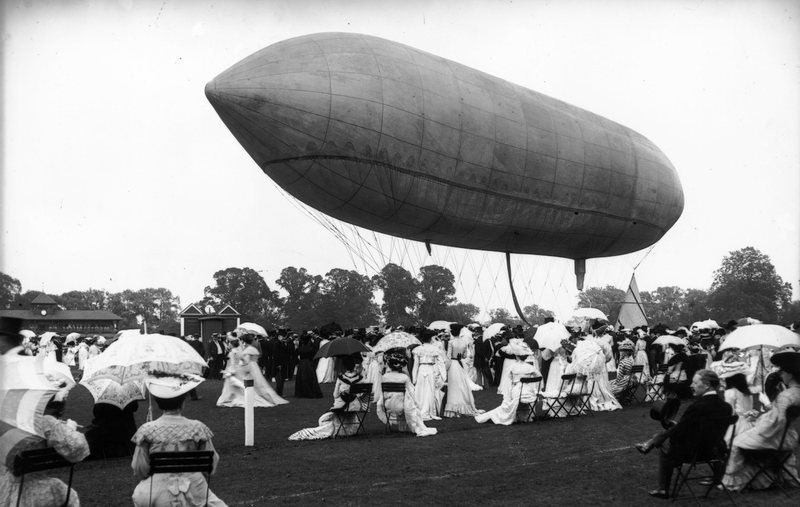 Illustration for article titled The Most Astounding Airships, Dirigibles and Zeppelins in History